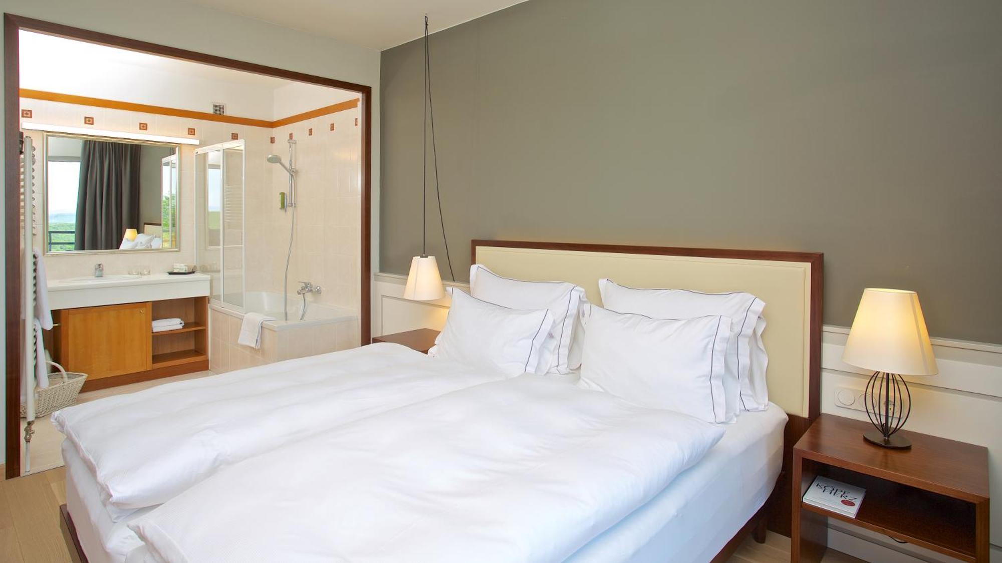 Berghotel Tulbingerkogel Mauerbach ภายนอก รูปภาพ